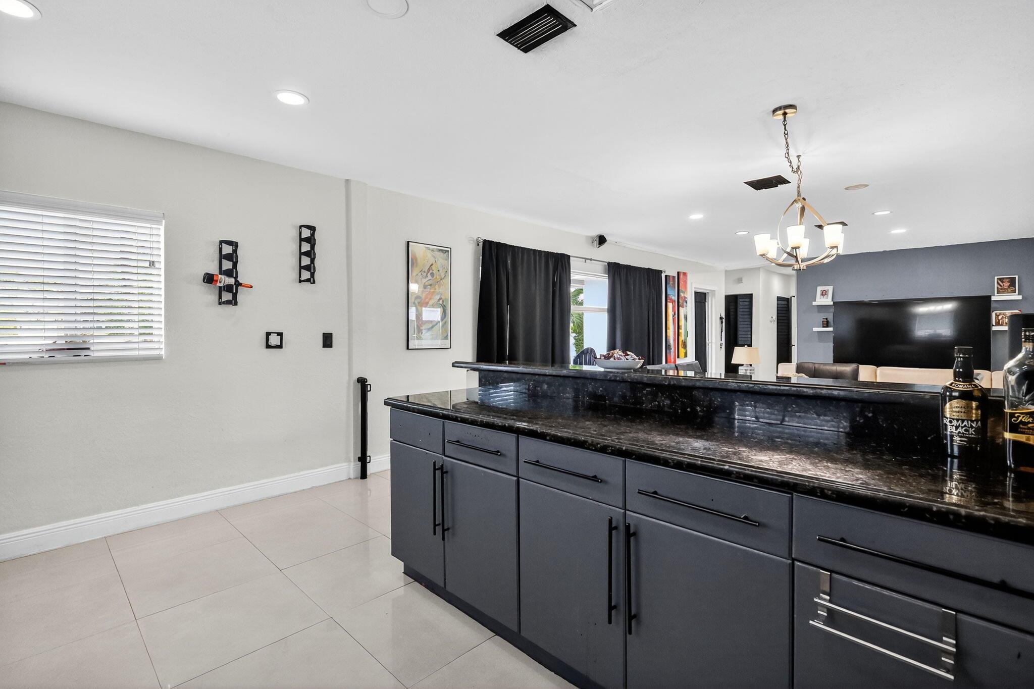 PALM SPRINGS SUB SEC B 4T - Residential