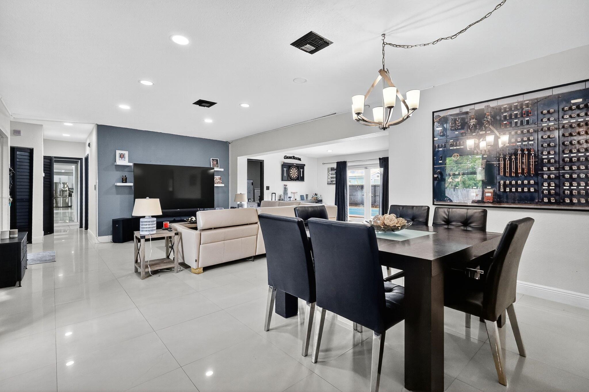 PALM SPRINGS SUB SEC B 4T - Residential