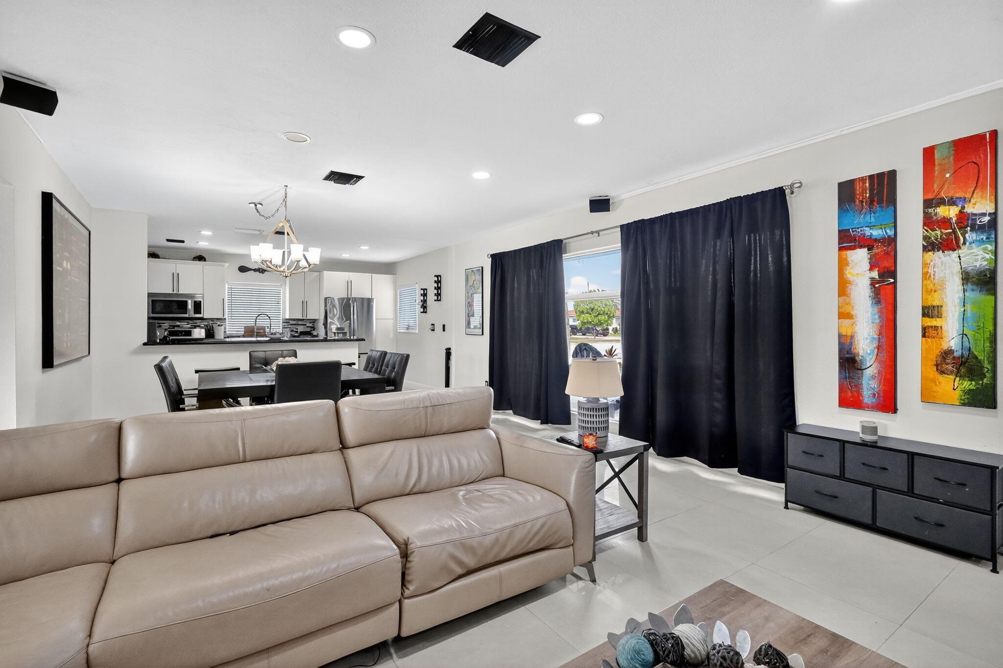 PALM SPRINGS SUB SEC B 4T - Residential