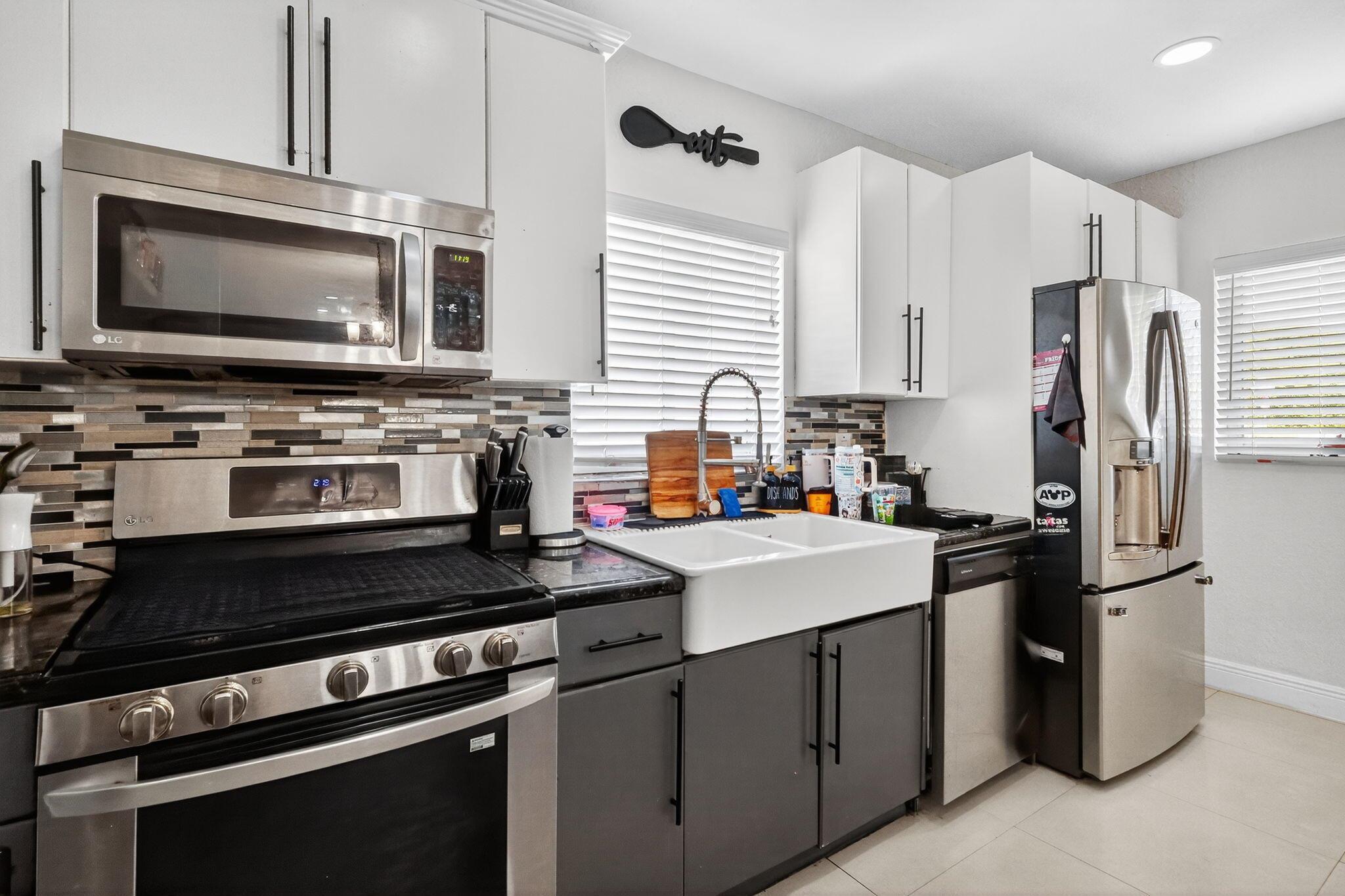 PALM SPRINGS SUB SEC B 4T - Residential