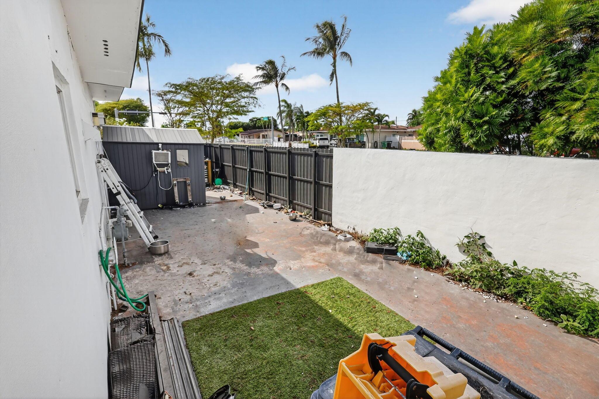 PALM SPRINGS SUB SEC B 4T - Residential