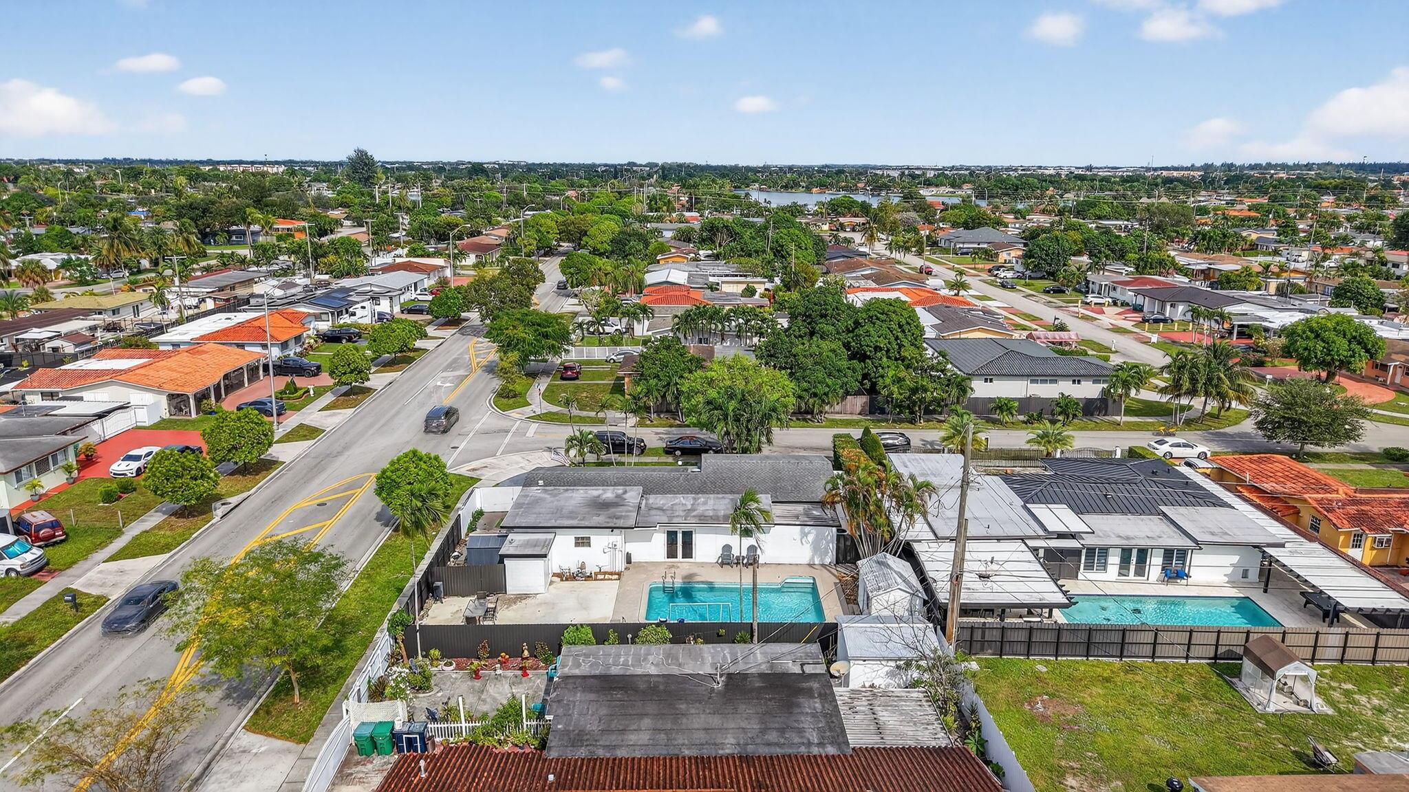 PALM SPRINGS SUB SEC B 4T - Residential