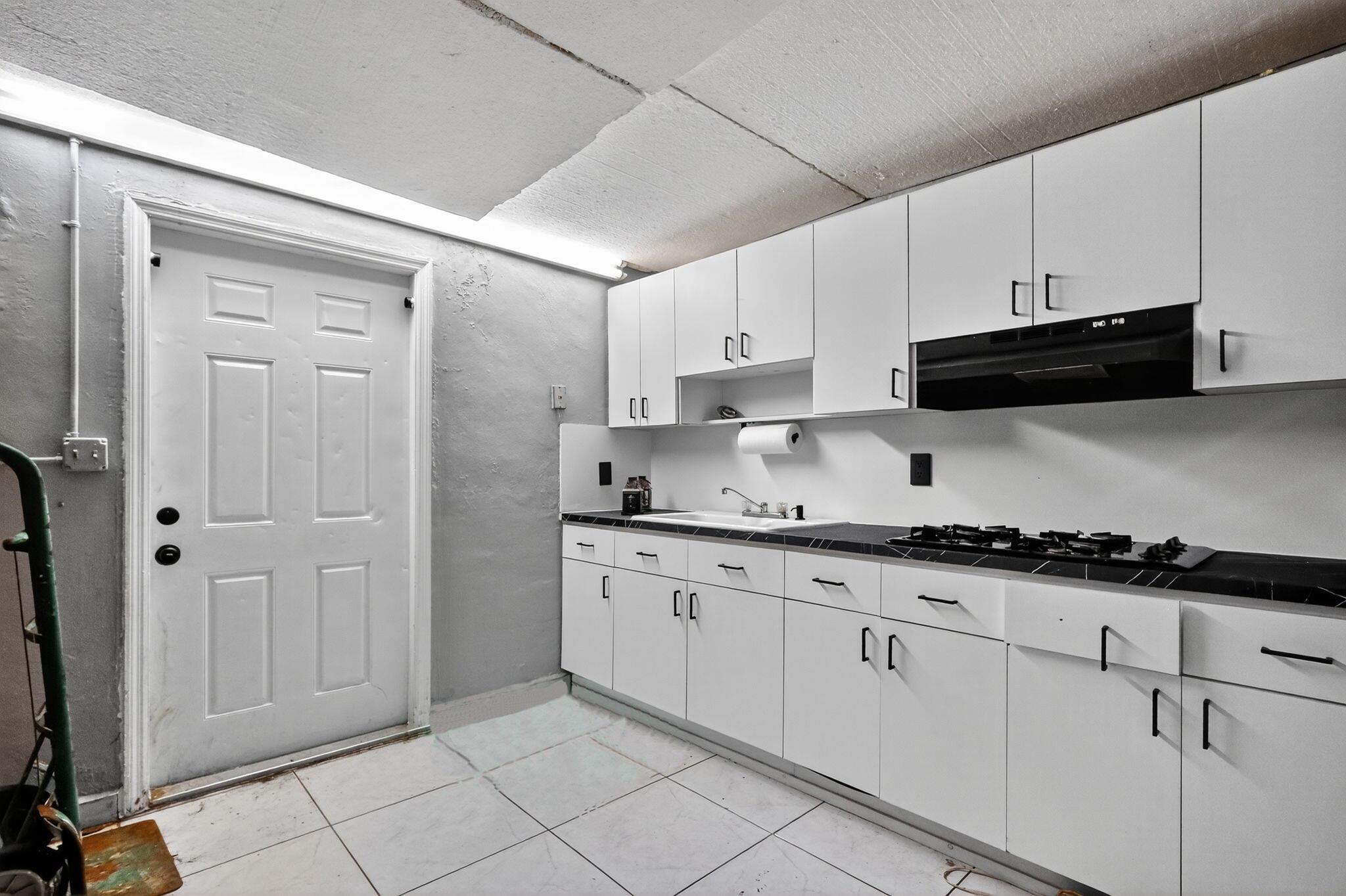 PALM SPRINGS SUB SEC B 4T - Residential