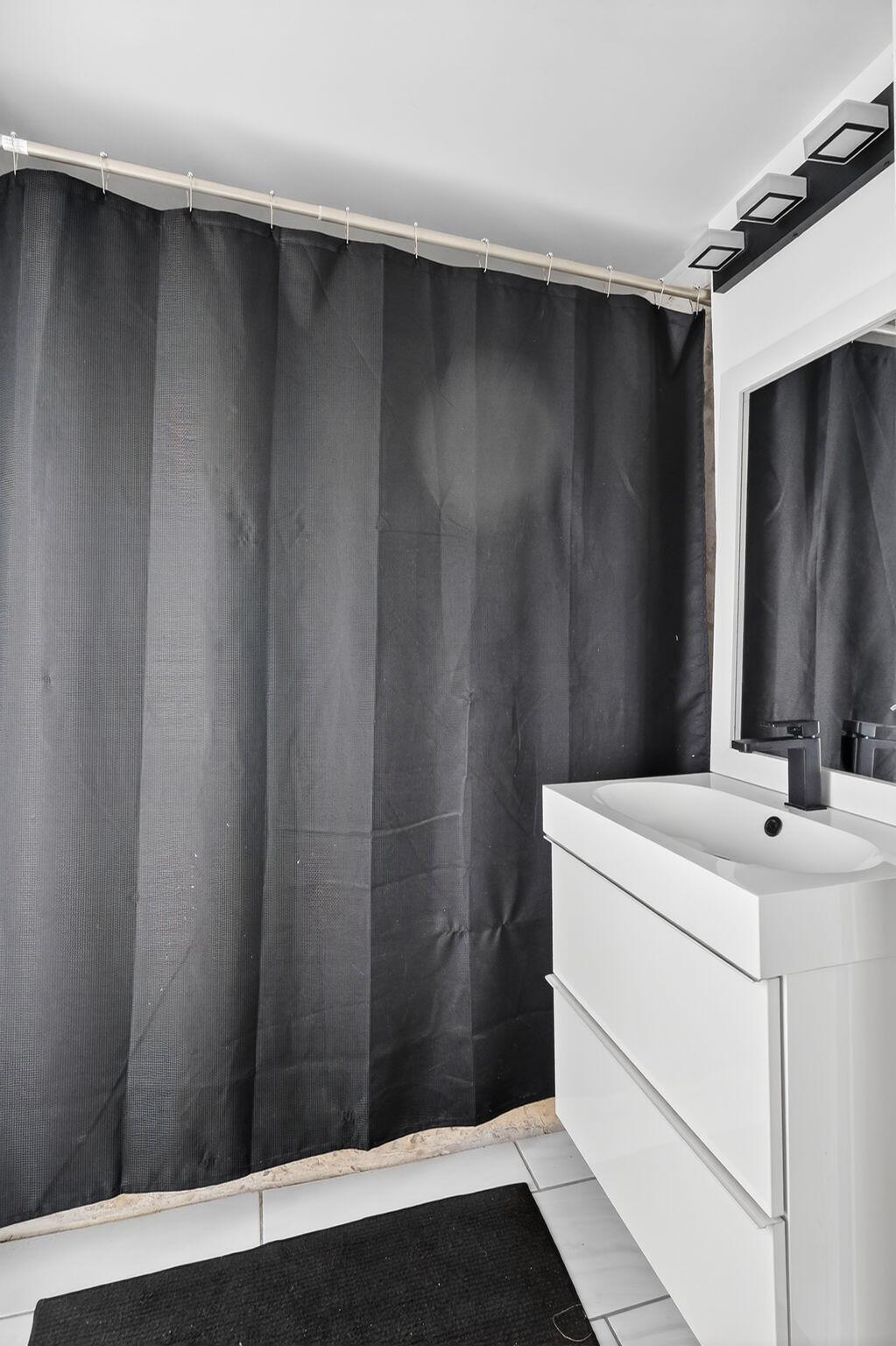 PALM SPRINGS SUB SEC B 4T - Residential