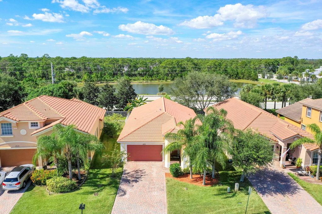 Photo of 4898 SE Askew Avenue, Stuart, FL 34997 (MLS # R10930904)