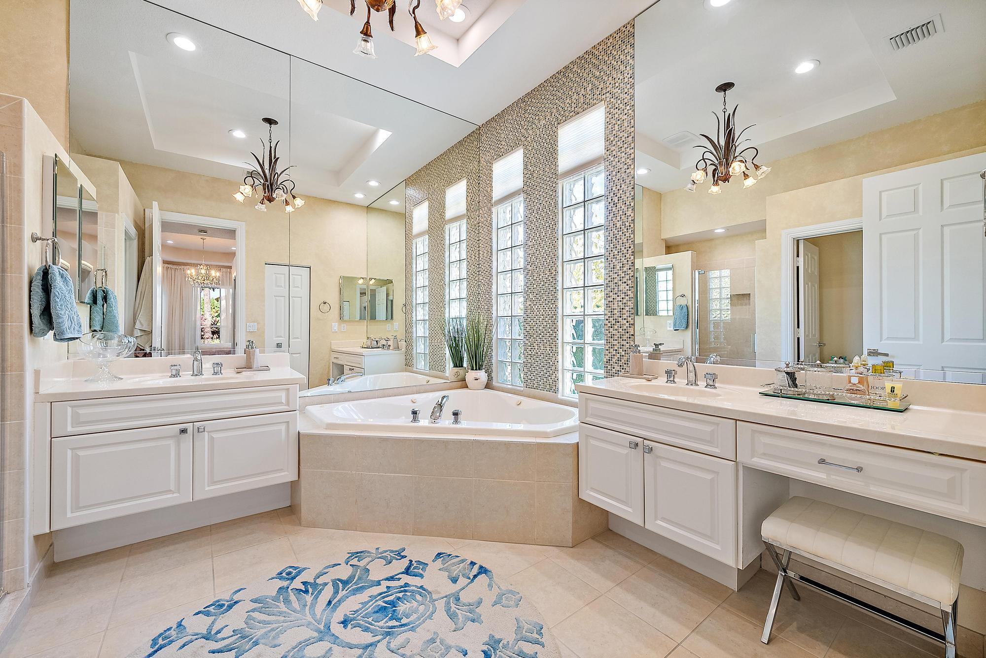 IBIS GOLF AND COUNTRY CLU - Residential