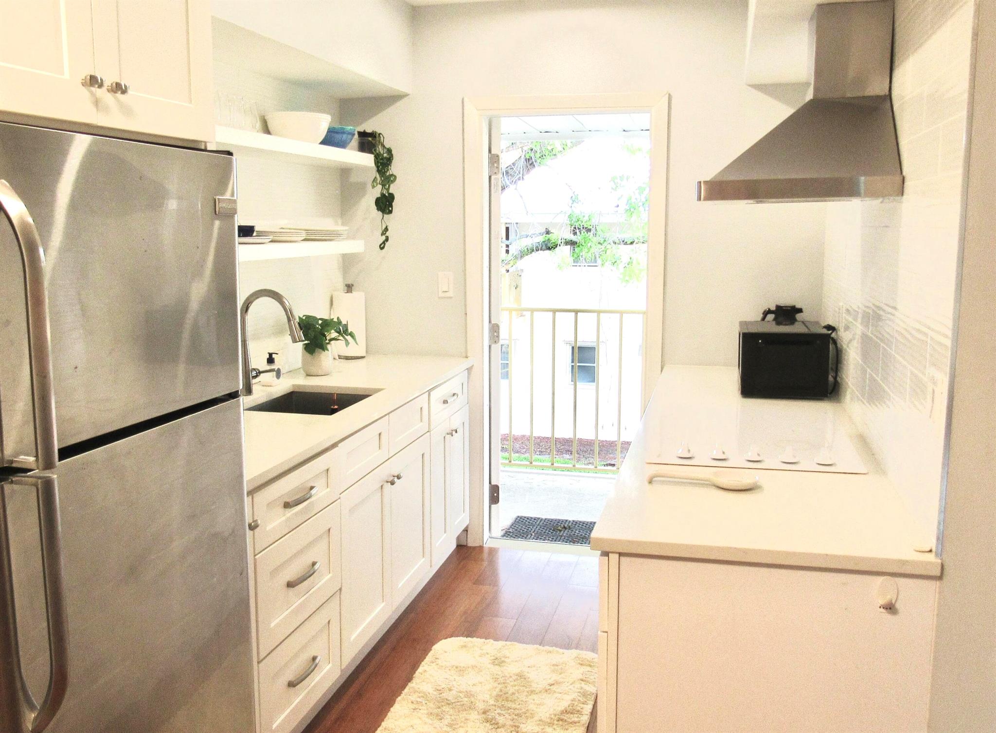 11 SW 4th Avenue 8