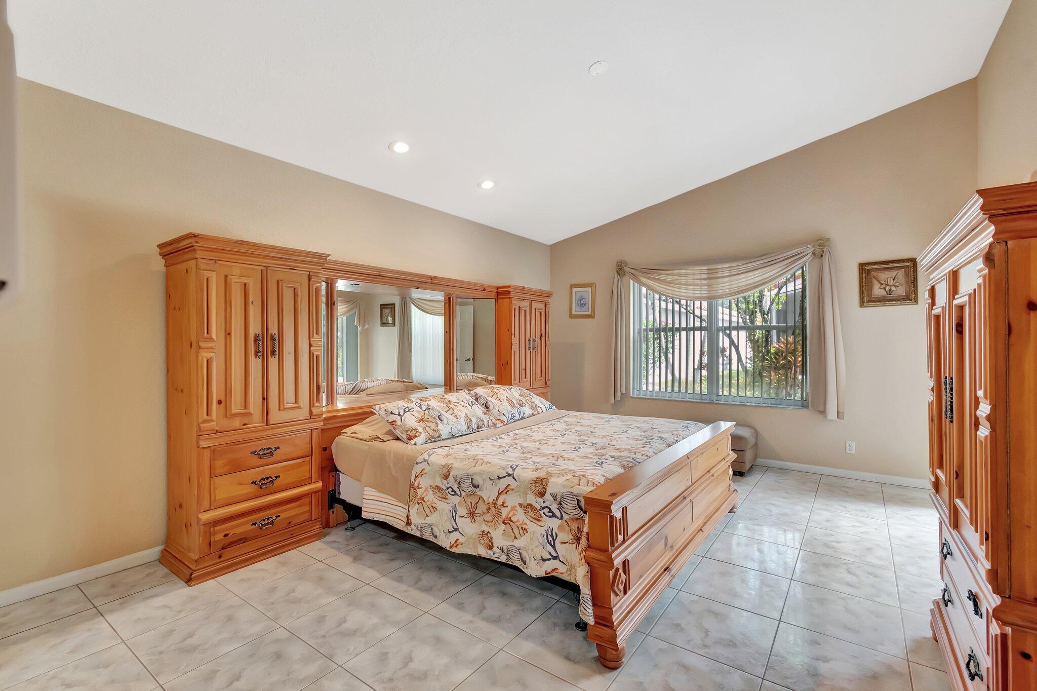 GROVE ISLE - Residential