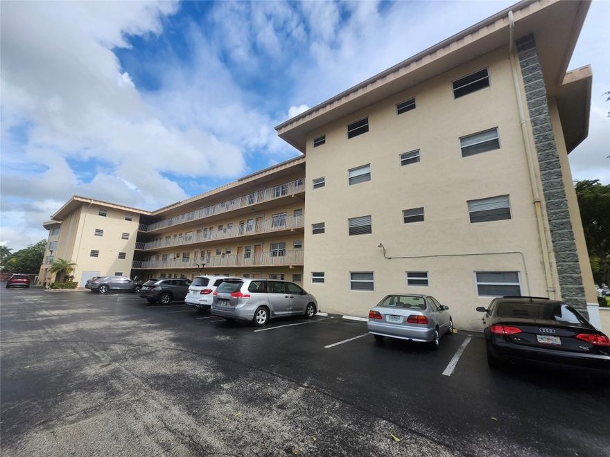 LAUDERDALE LAKES---"PEARL CONDO"  ---HOPA----55+------IMMACULATE FULLY FURNISHED -----1 BEDROOM----WITH 5X6 WALK IN CLOSET-----1.5 BATHS----2ND FLOOR--CORNER UNIT-----ALL TILE---CENTRAL AIR/HEAT----ENCLOSED PATIO-----IMPACT WINDOWS--UPDATED KITCHEN AND BATHROOMS-----LAUNDRY FACILITIES---STORAGE UNIT---PERFECT YEAR ROUND LIVING OR GETAWAY RETREAT-   NAINT INLUDES  WATER, TRASHM CABLE WIFI-------ENJOY OAKLAND  CLUBHOUSE $50 PER MONTH----HEATED POOLS----TENNIS---BBQ----SHUFFLEBOARD----BILLIARDS-----AND MORE---- MINUTES FROM ALL MAJOR ROADS-----BUS SERVICE-----SHOPPING------RESTAURANTS-----MALLS-----PARKS-----ENTERTAINMENT VENUES----CASINOS------AND THE BEACHES---NO RENTALS---------NO PETS----------SHOWN BY APPOINTMENT---FIRPTA FORM TO BE SIGNED WITH ALL OFFERS--------PRESENT OFFERS!