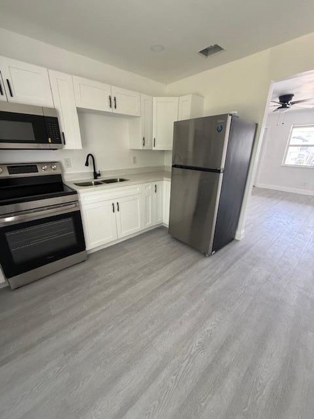Photo of 1016 Palm Beach Lakes Boulevard #1018, West Palm Beach, FL 33401 (MLS # B26022768)