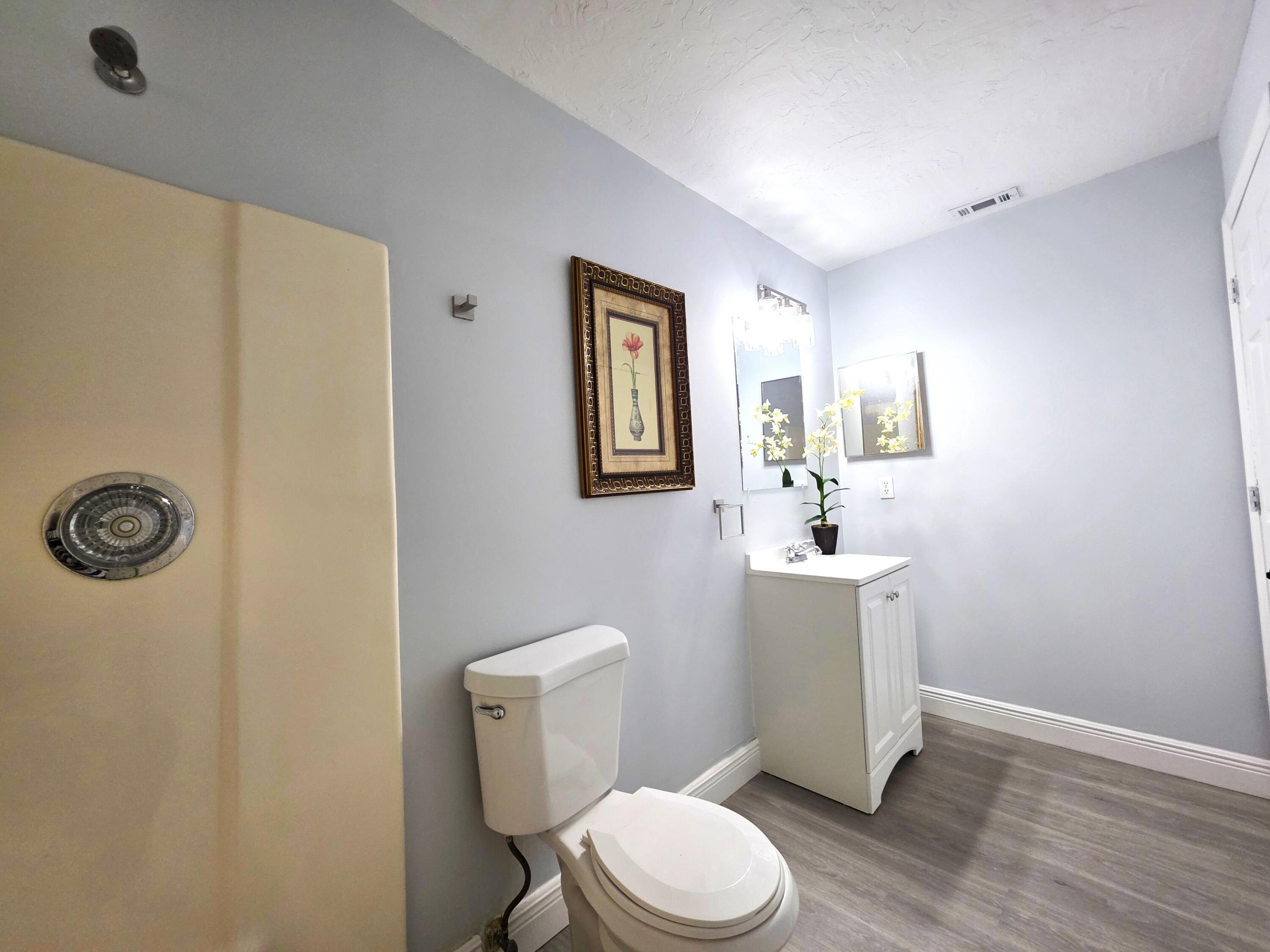 DIXIE HEIGHTS UNIT NO 3 - Residential Lease