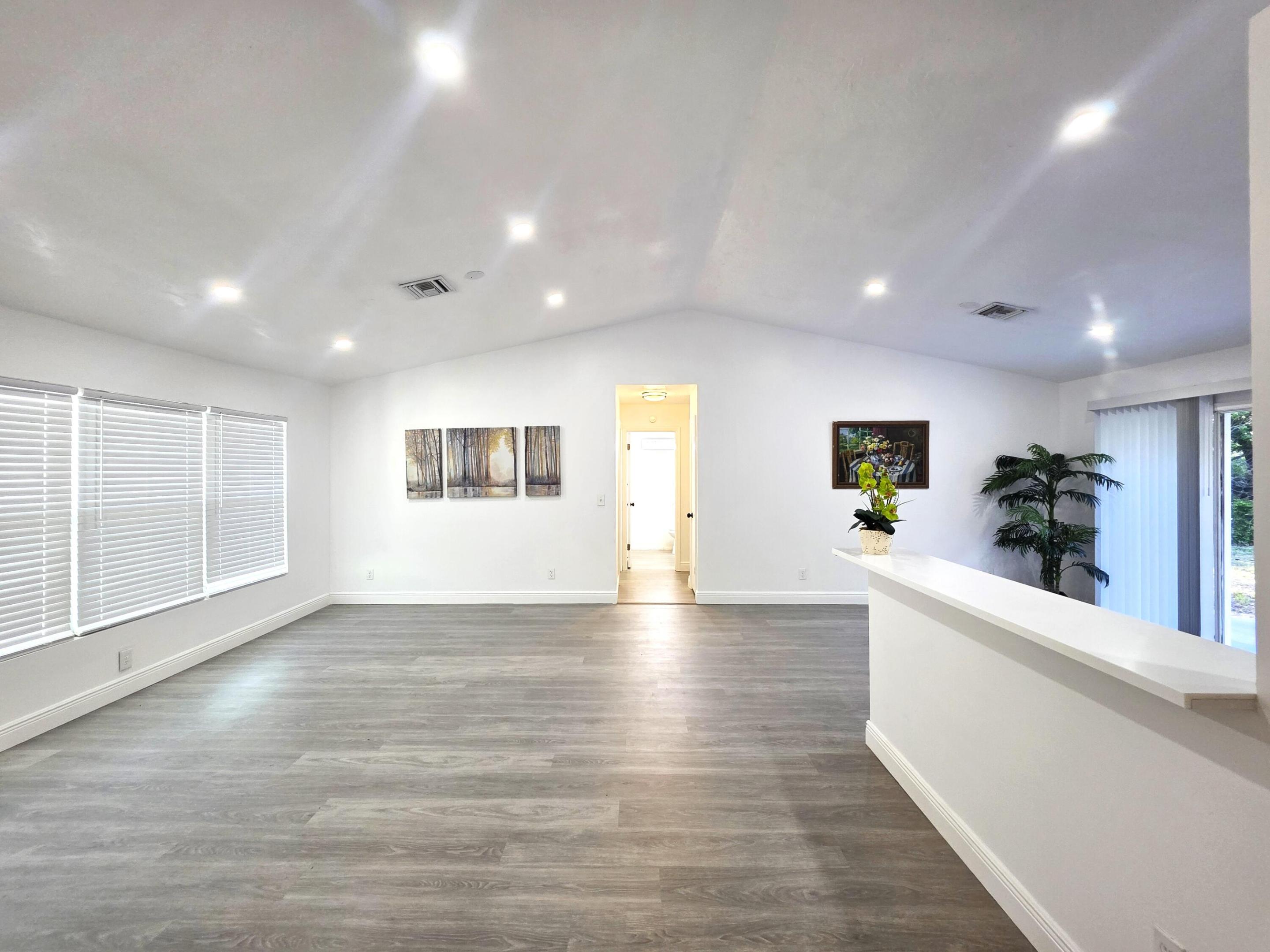 DIXIE HEIGHTS UNIT NO 3 - Residential Lease