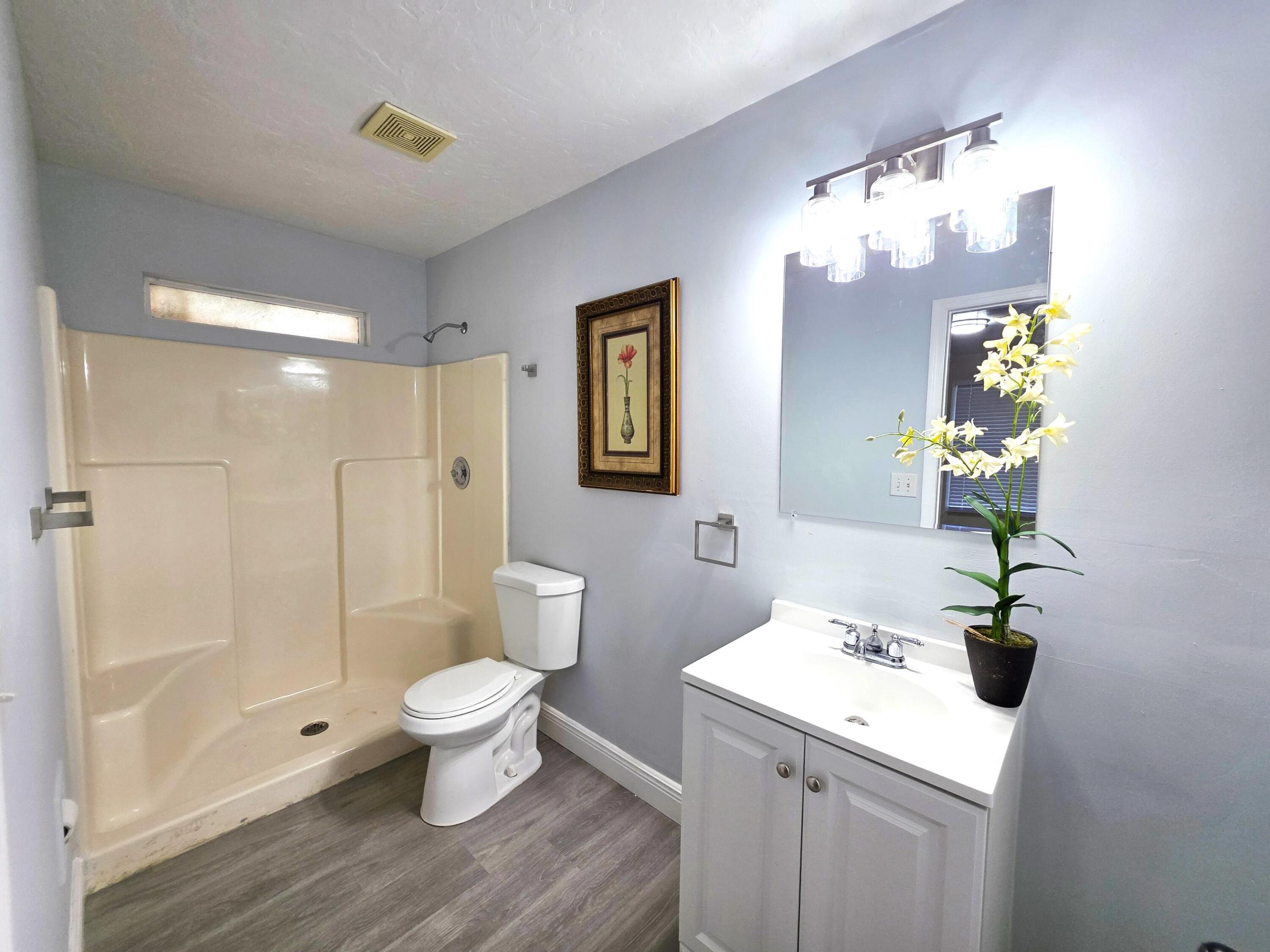 DIXIE HEIGHTS UNIT NO 3 - Residential Lease