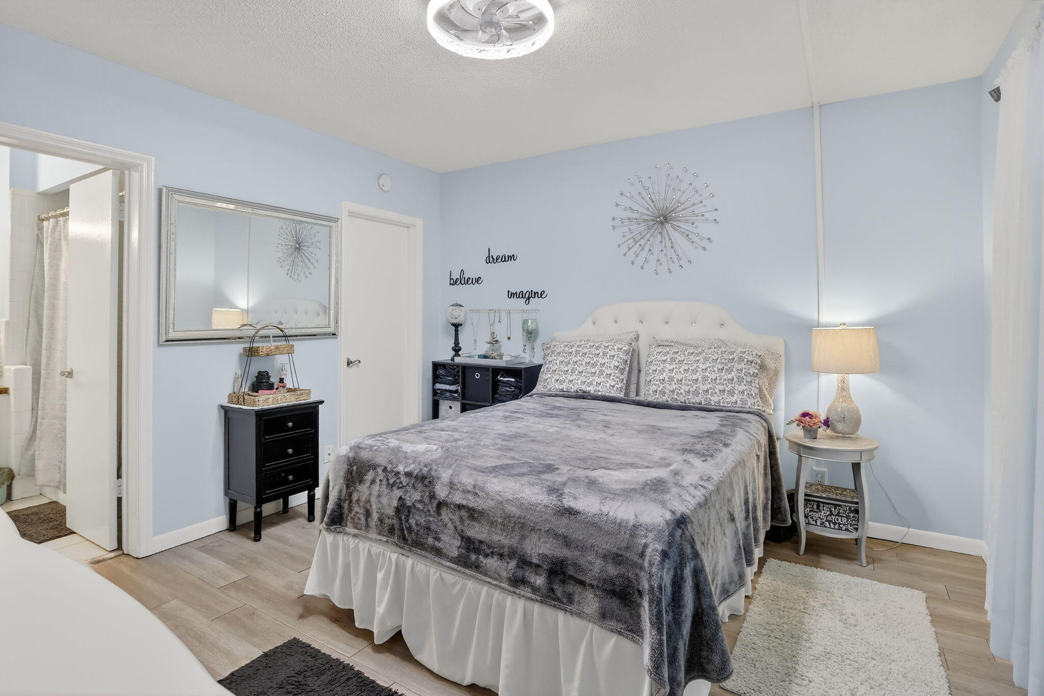 2424 SE 17th Street 208b