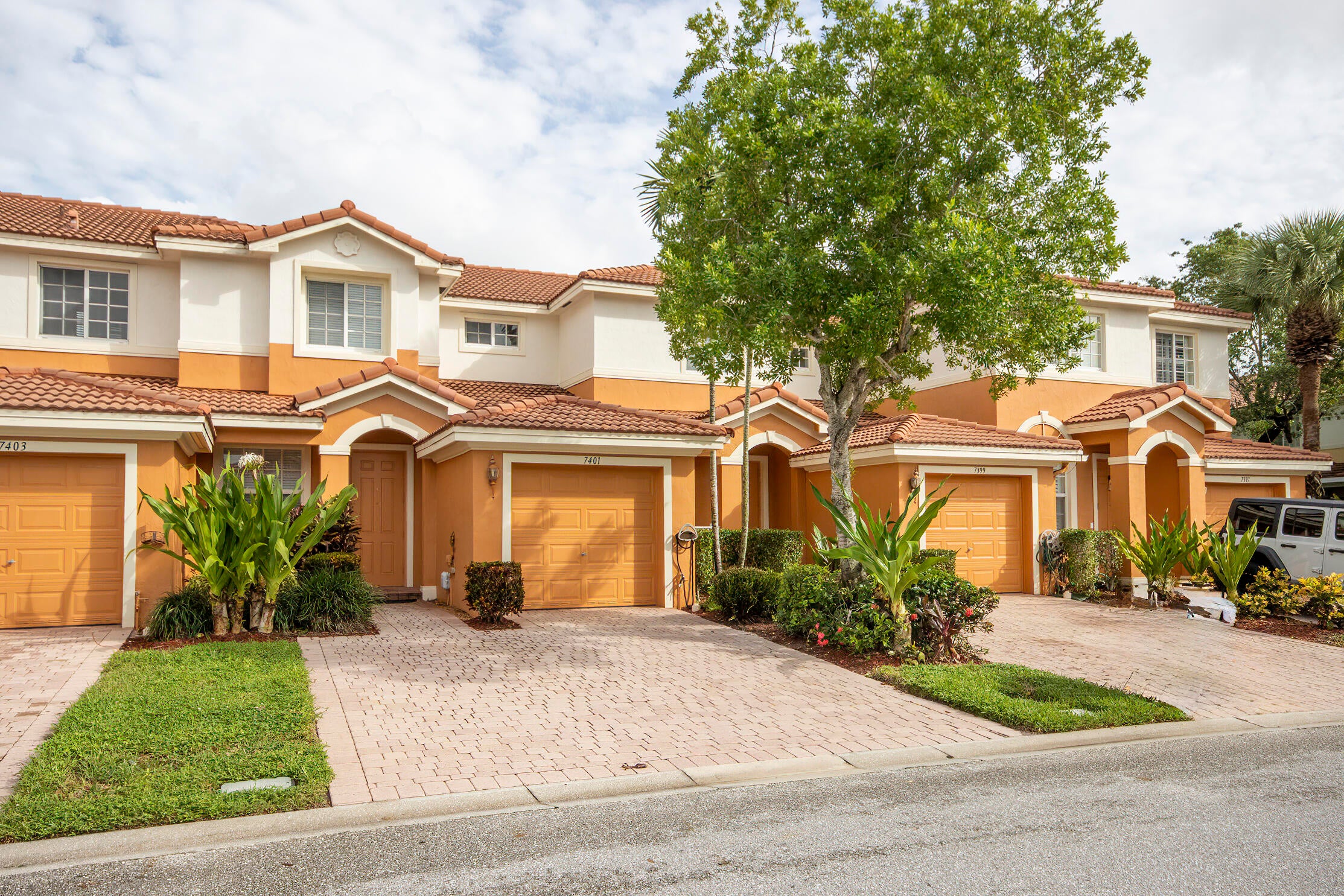 7401 Sarentino Lane 211