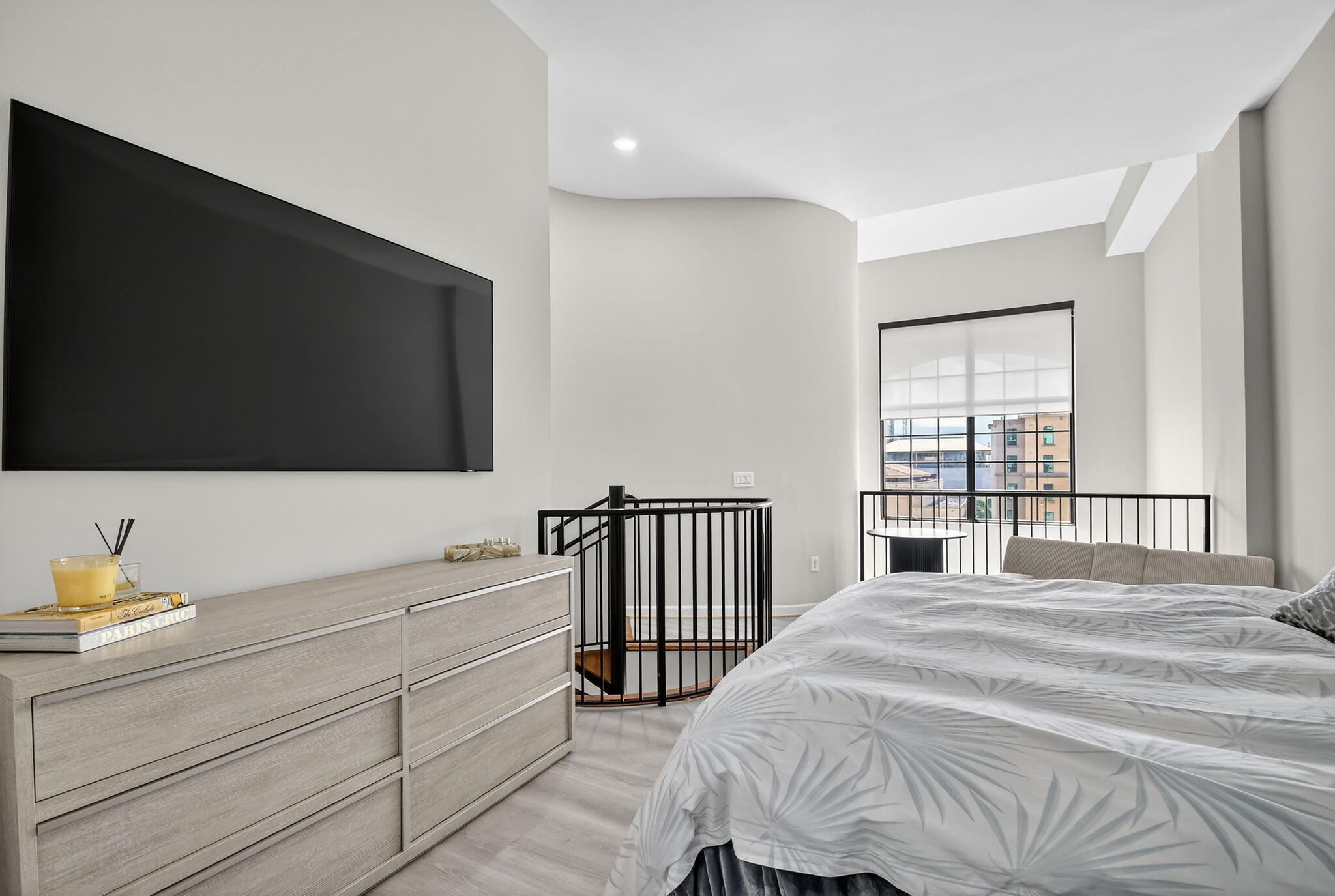 ONE CITY PLAZA CONDO - Residential