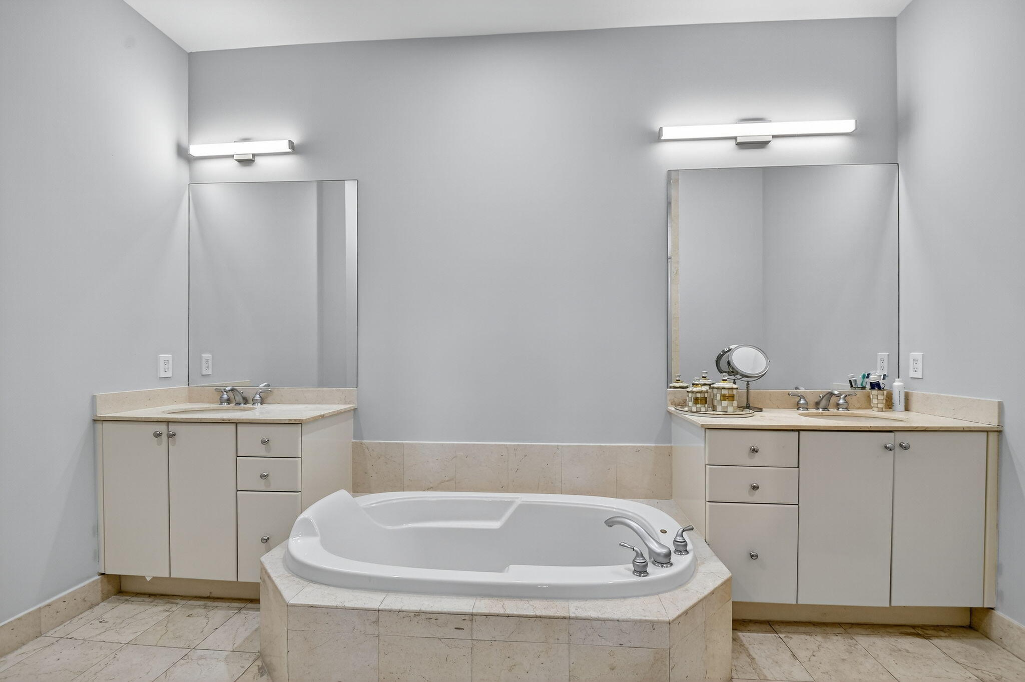 ONE CITY PLAZA CONDO - Residential