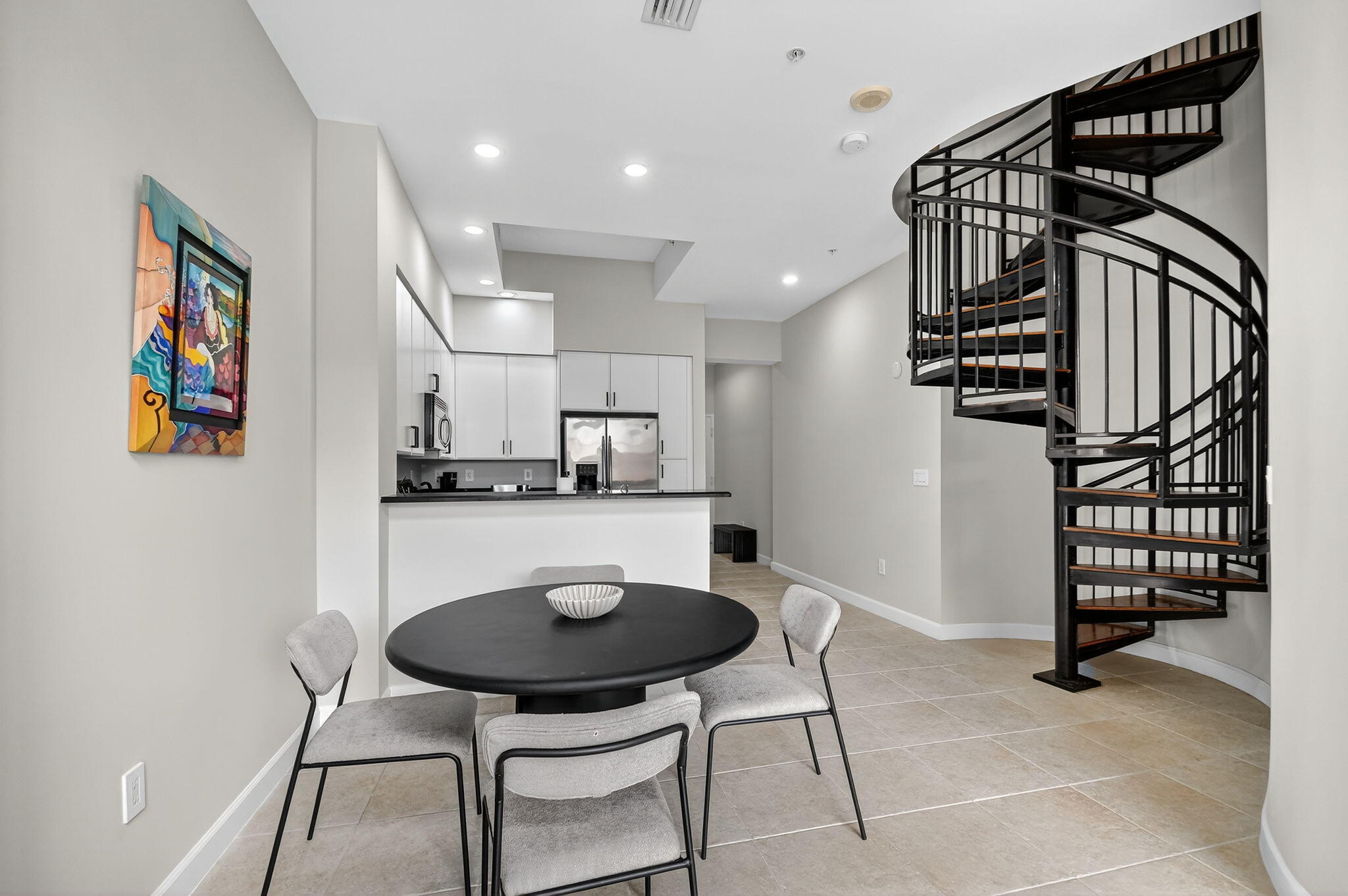 ONE CITY PLAZA CONDO - Residential