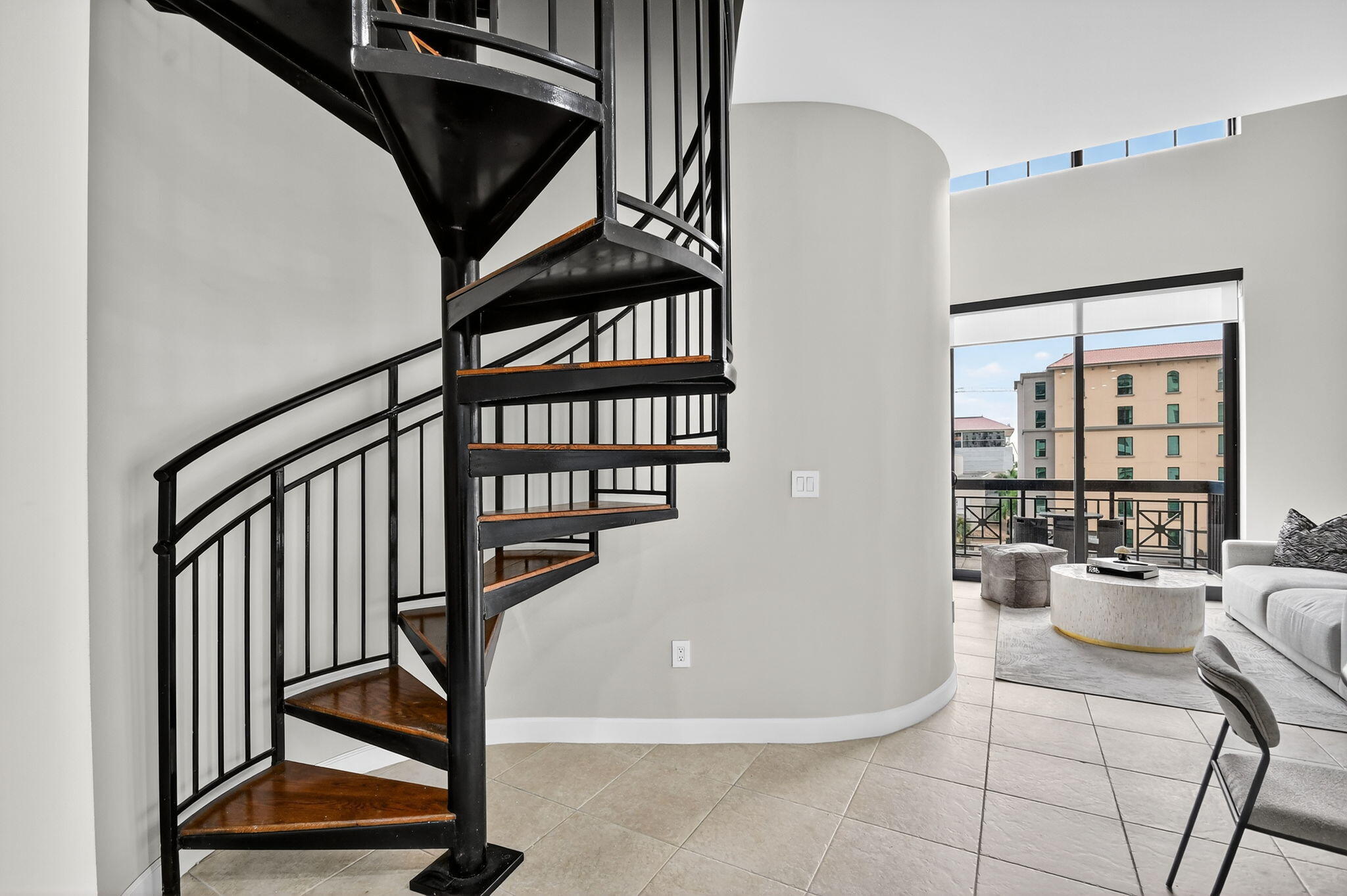 ONE CITY PLAZA CONDO - Residential