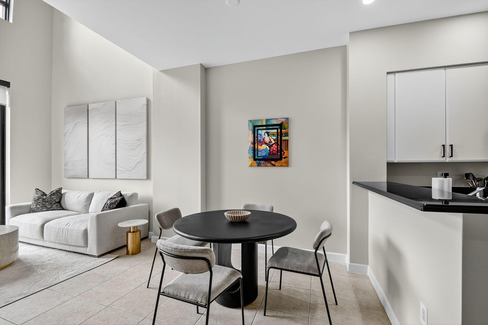 ONE CITY PLAZA CONDO - Residential