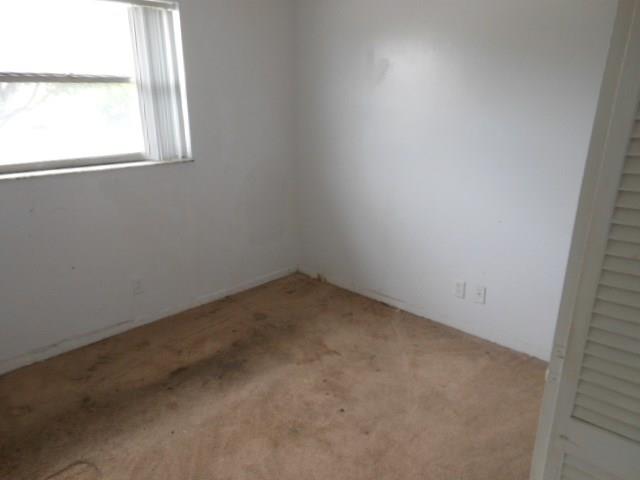 COURTS AT OAKLAND PARK - Residential