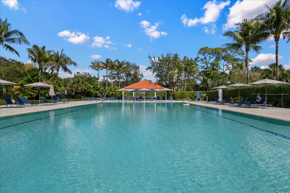 BREAKERS WEST 16 - Residential