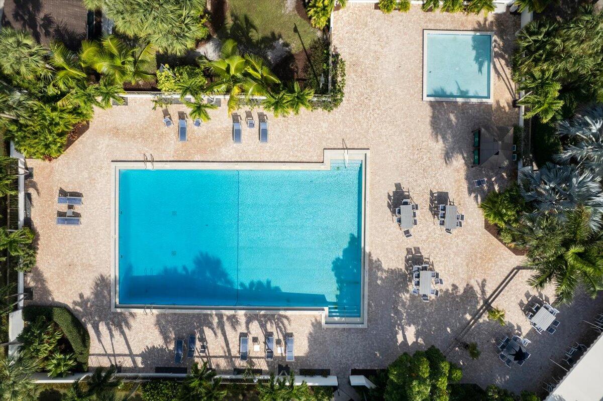 BREAKERS WEST 16 - Residential