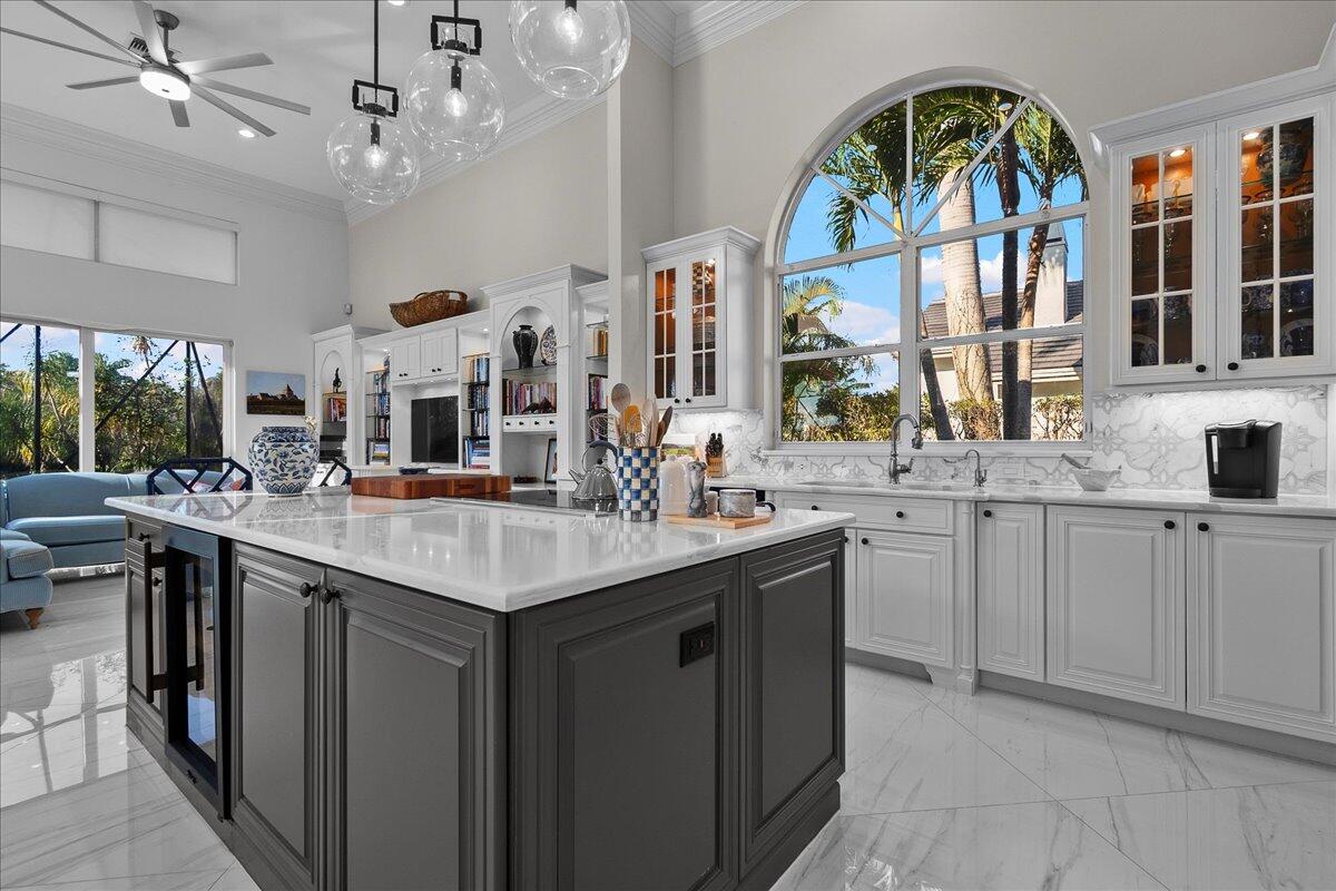 BREAKERS WEST 16 - Residential