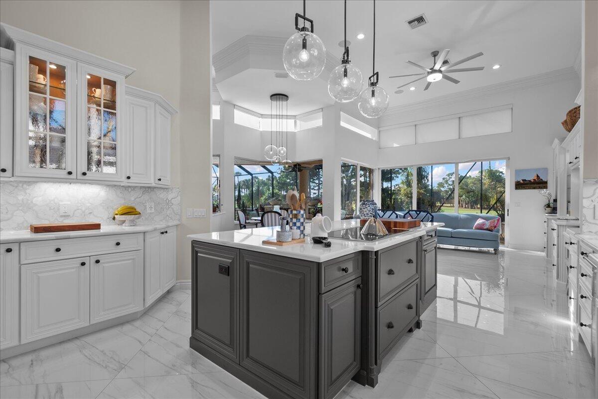 BREAKERS WEST 16 - Residential