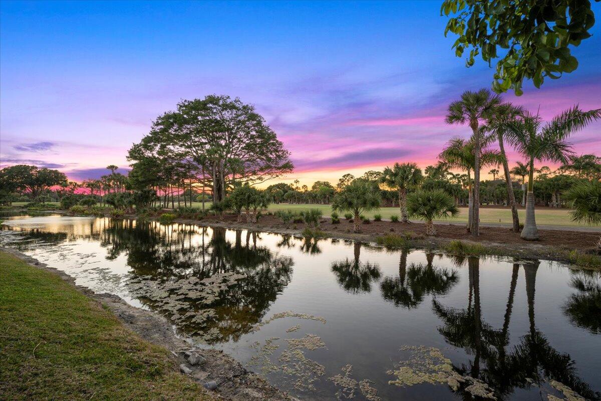 BREAKERS WEST 16 - Residential