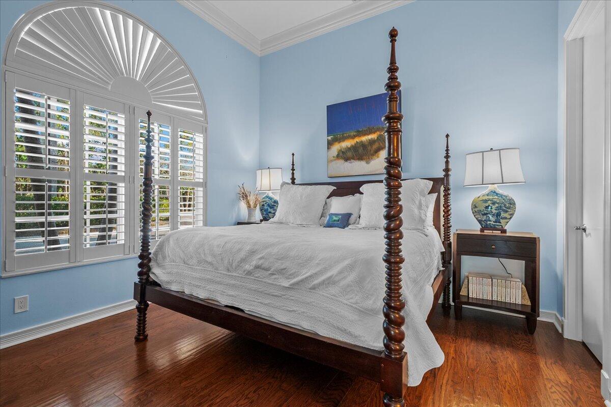 BREAKERS WEST 16 - Residential