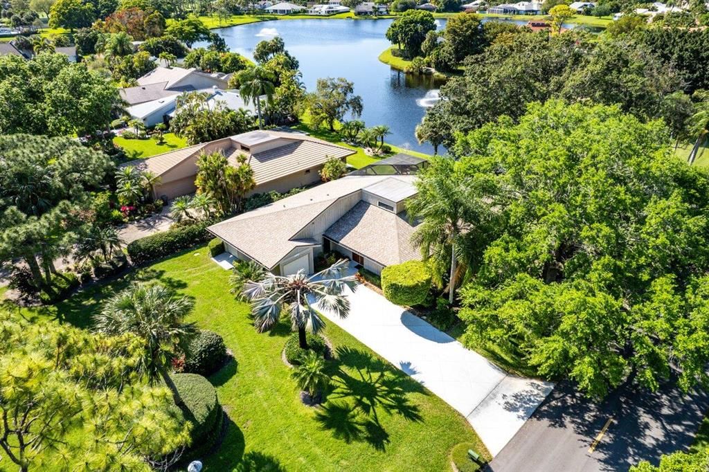 Photo of 6151 Finsbury Court, Palm Beach Gardens, FL 33418 (MLS # R10795654)