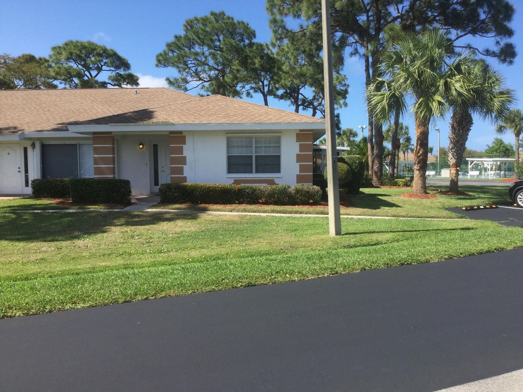 Photo of 1222 S Lakes End Drive #D, Fort Pierce, FL 34982 (MLS # R10792581)