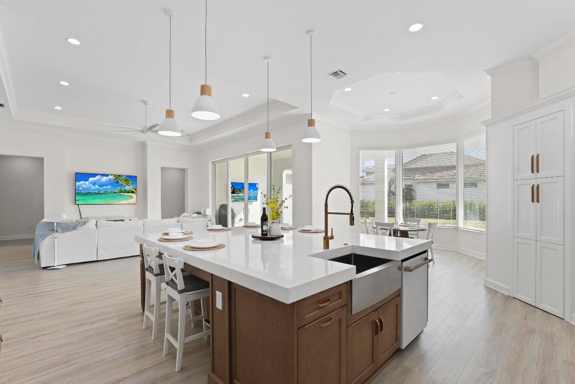 WOODLANDS OF WESTLAKE - Residential