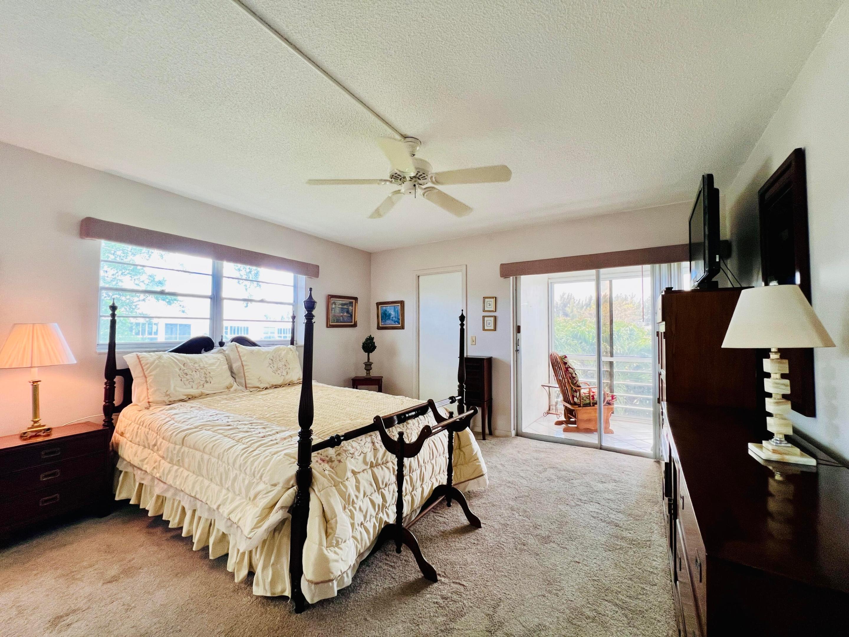 CENTURY VILLAGE - WELLINGTON CONDOS - Residential