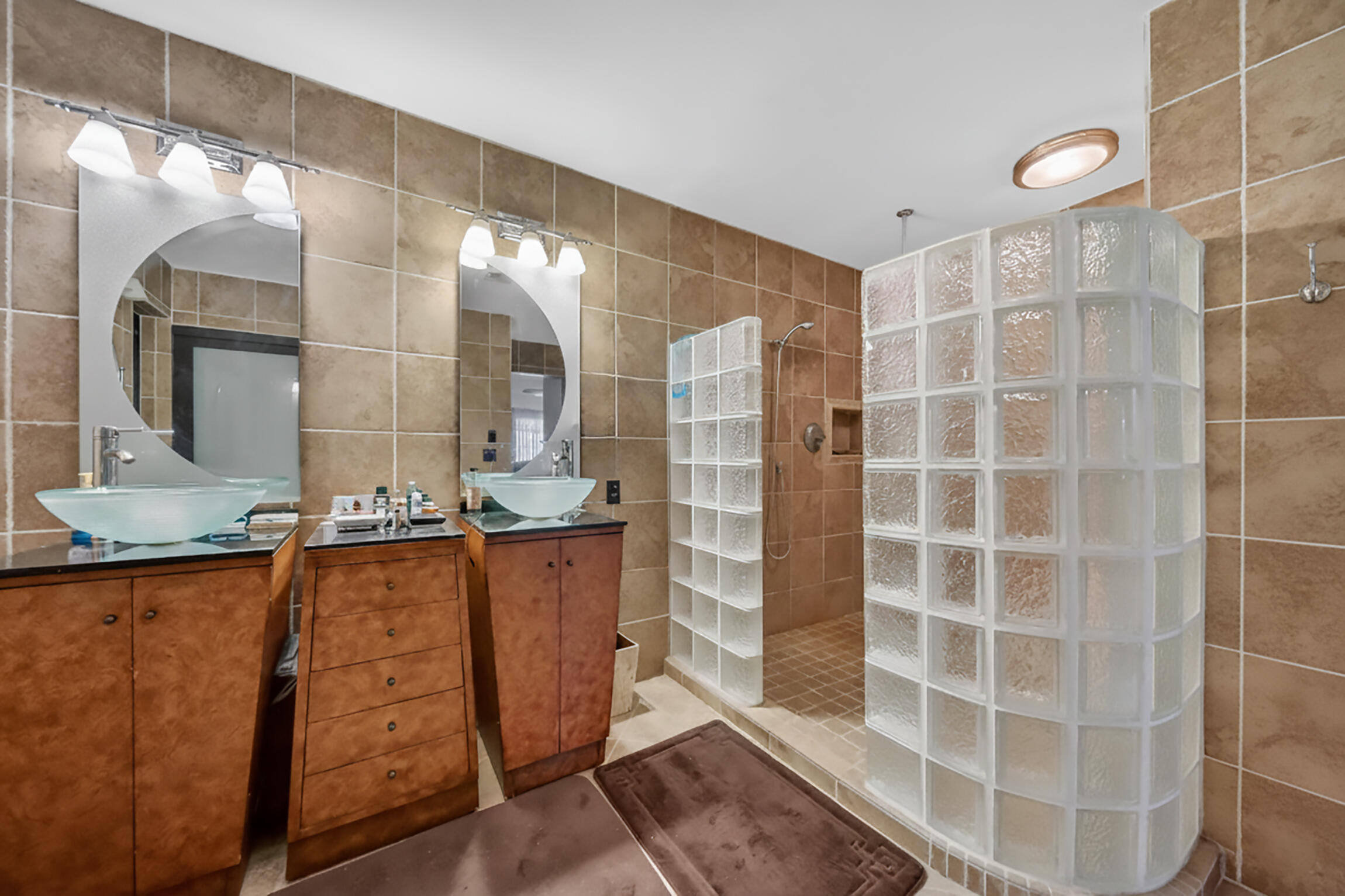 THE WOODLANDS - Residential