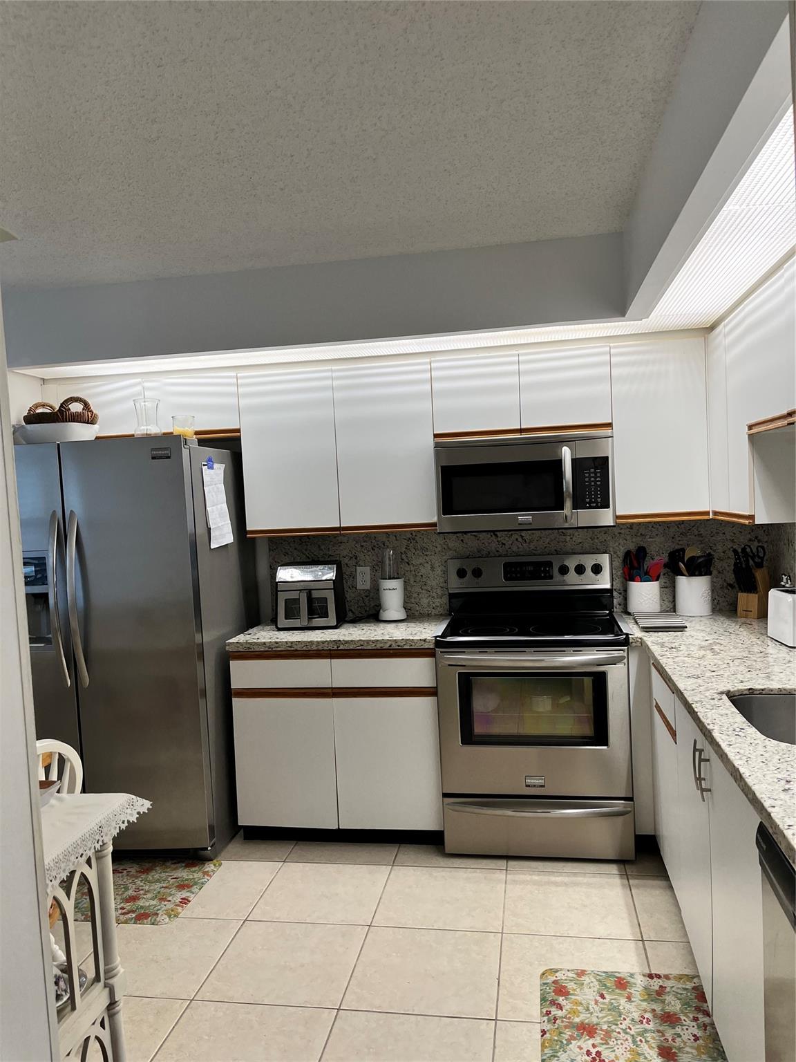 HAWTHORNE AT CENTURY VILL - Residential Lease