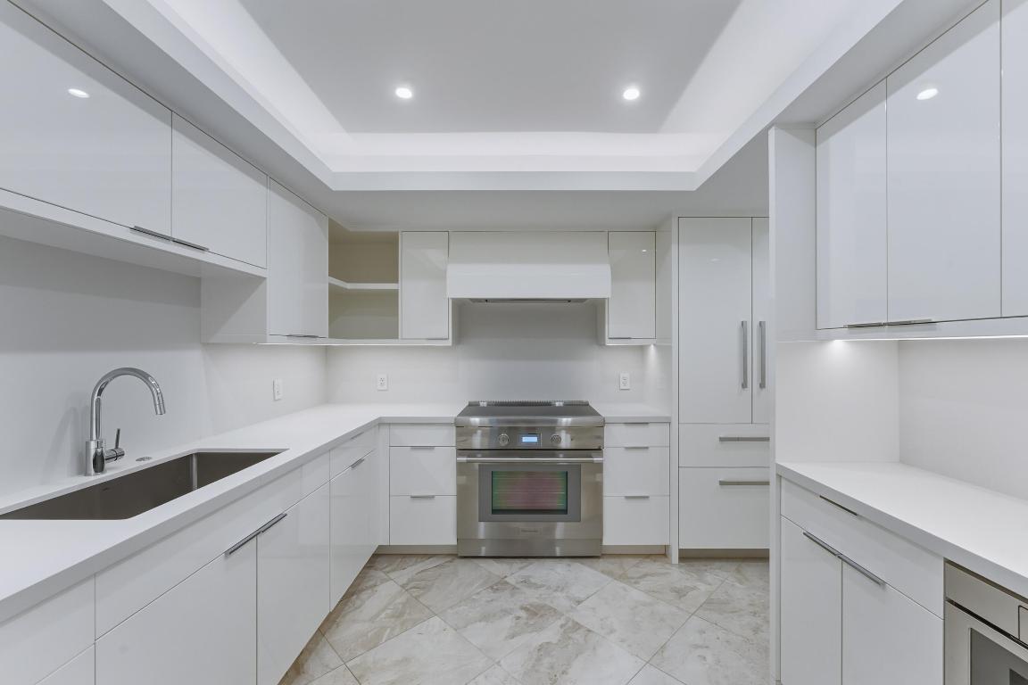 WINTHROP HOUSE CONDO - Residential