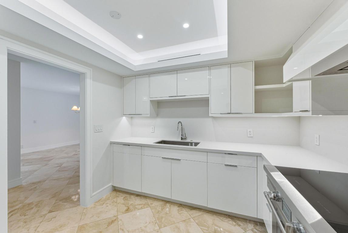 WINTHROP HOUSE CONDO - Residential