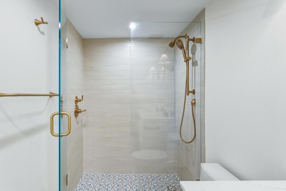 WINTHROP HOUSE CONDO - Residential