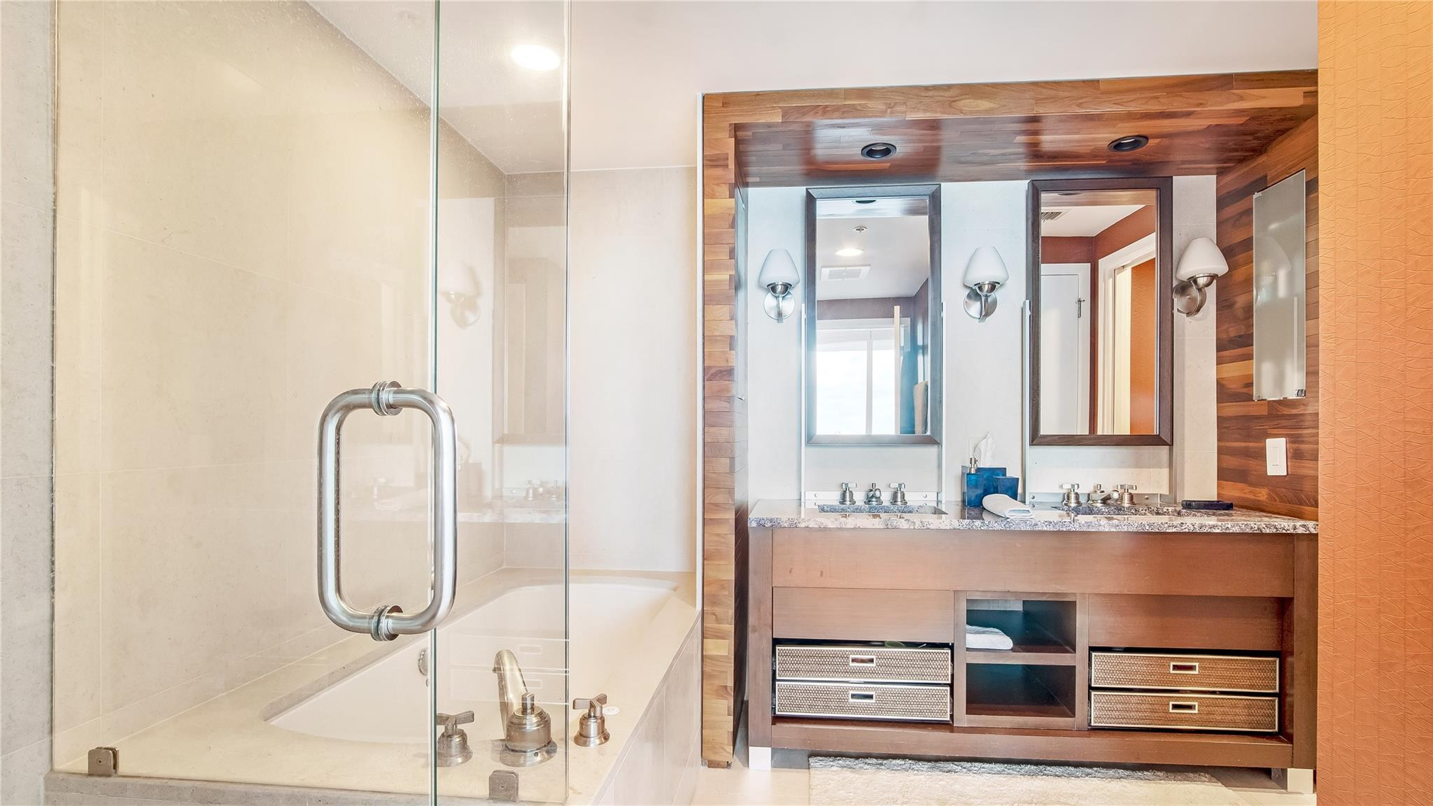 Carillon - Residential