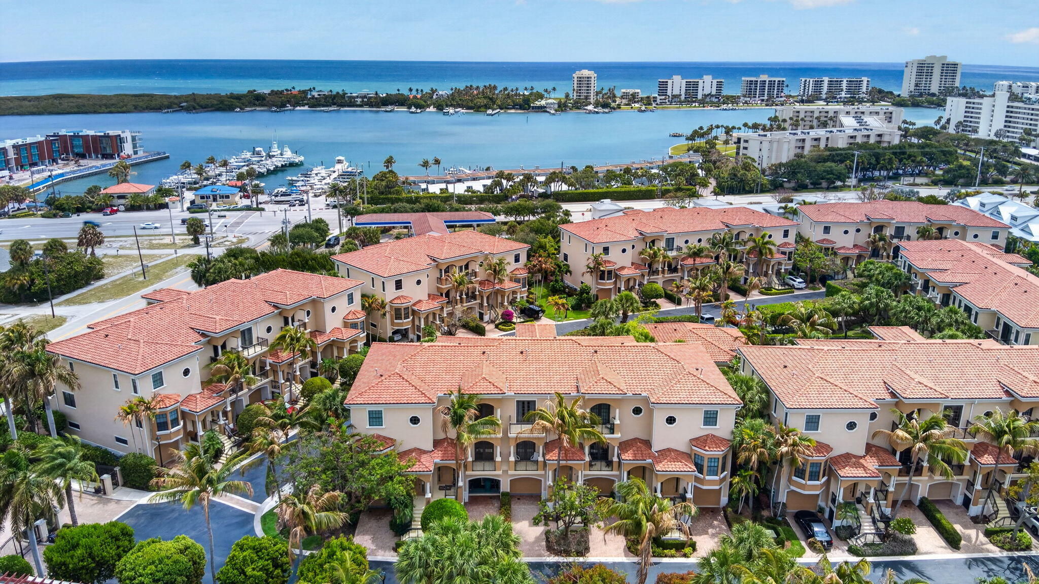 CASA DEL SOL OF TEQUESTA - Residential