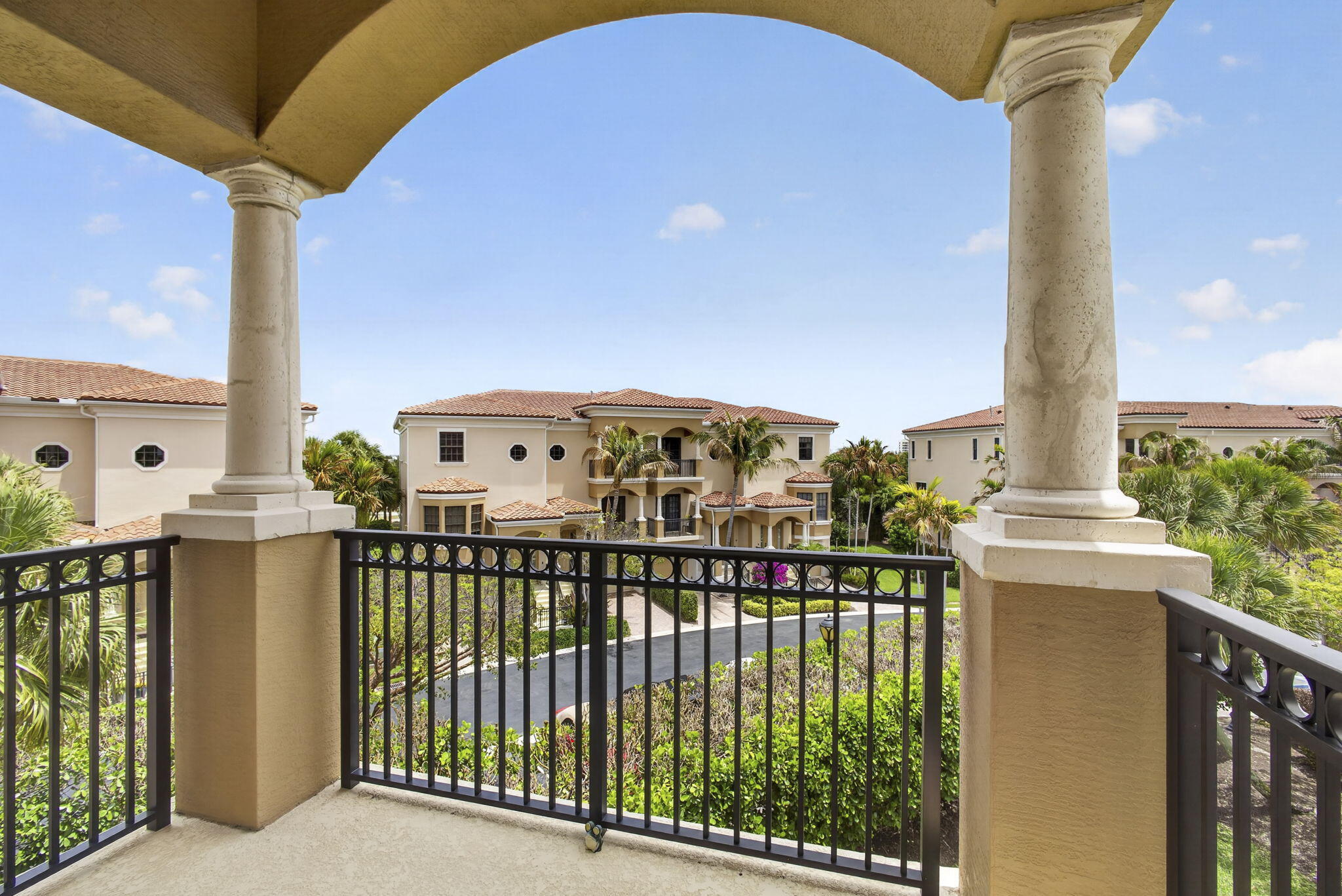 CASA DEL SOL OF TEQUESTA - Residential