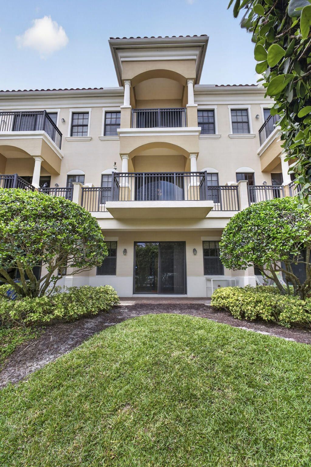 Photo of 803 Del Sol Circle, Tequesta, FL 33469 (MLS # B26021697)