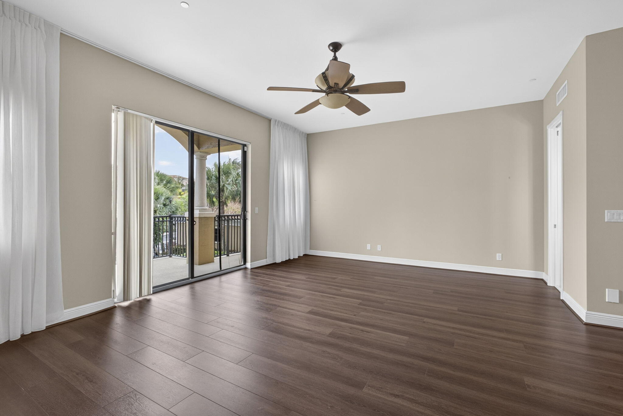 CASA DEL SOL OF TEQUESTA - Residential