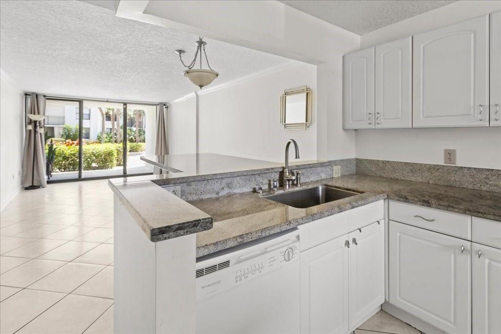 Palm Beach Harbour Club C - Residential Lease