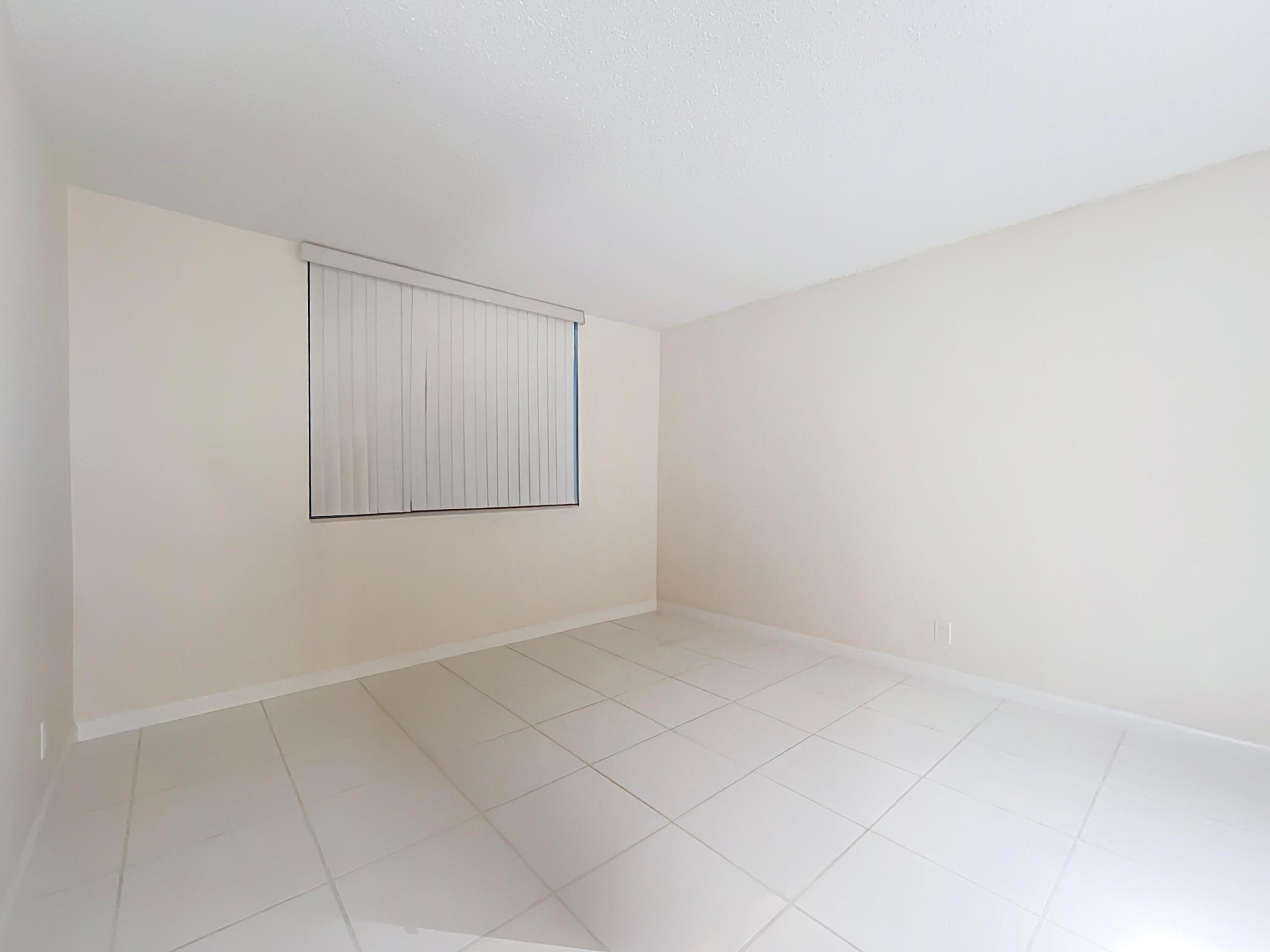 FOUNTAINS OF PALM BEACH CONDO 3 - Residential