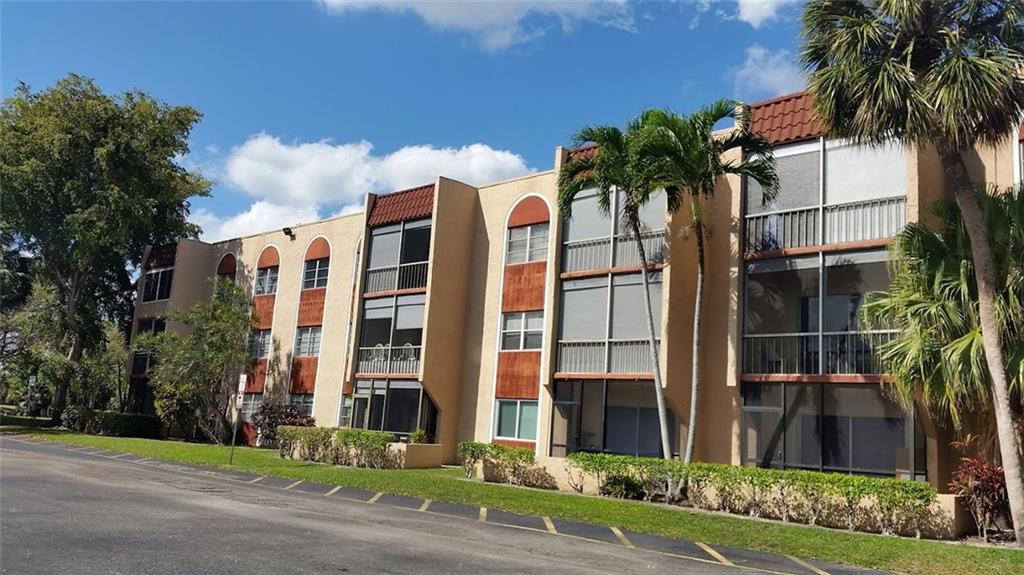 Oakbrook Village - Residential