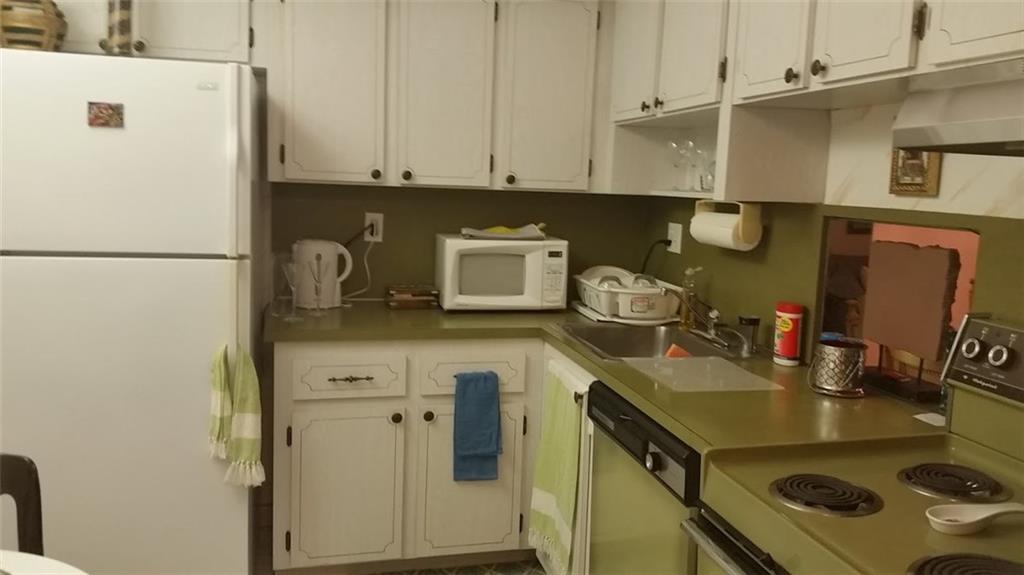 Oakbrook Village - Residential