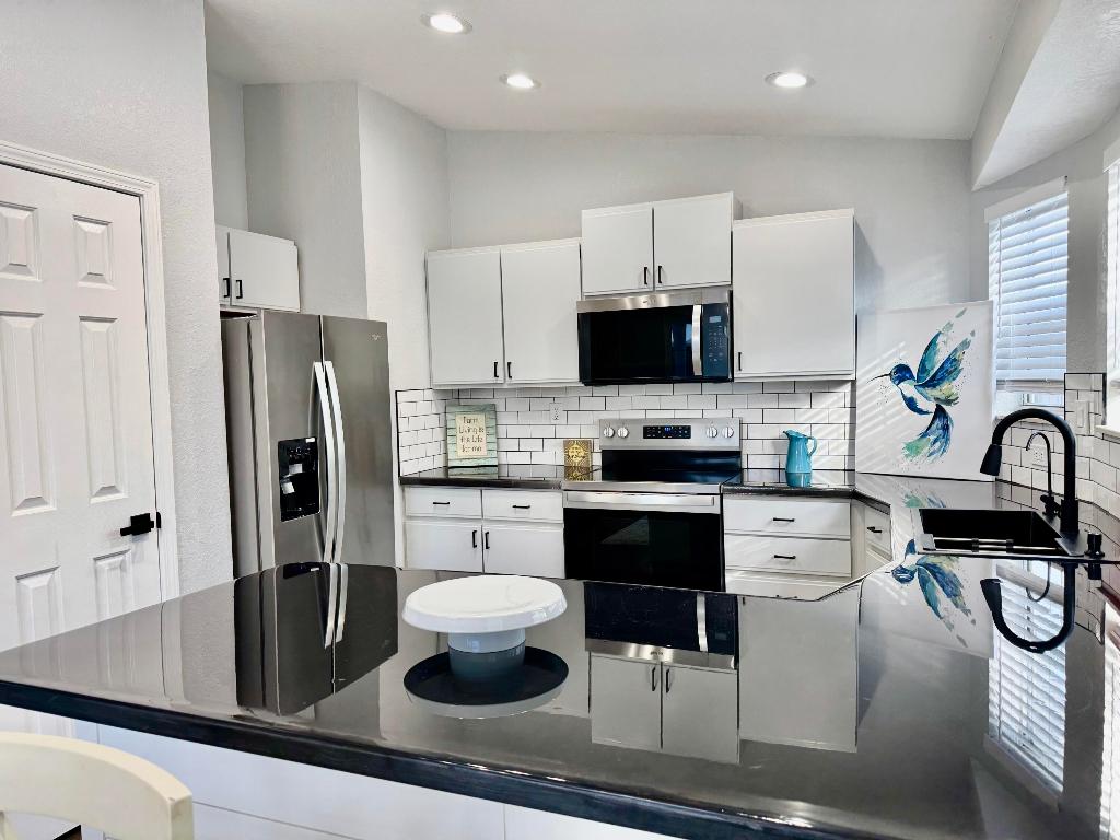 PALM VILLAGE RANCH - Residential